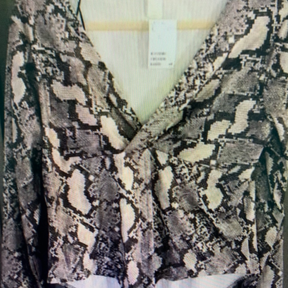 Stylish Snake Print Women's Top